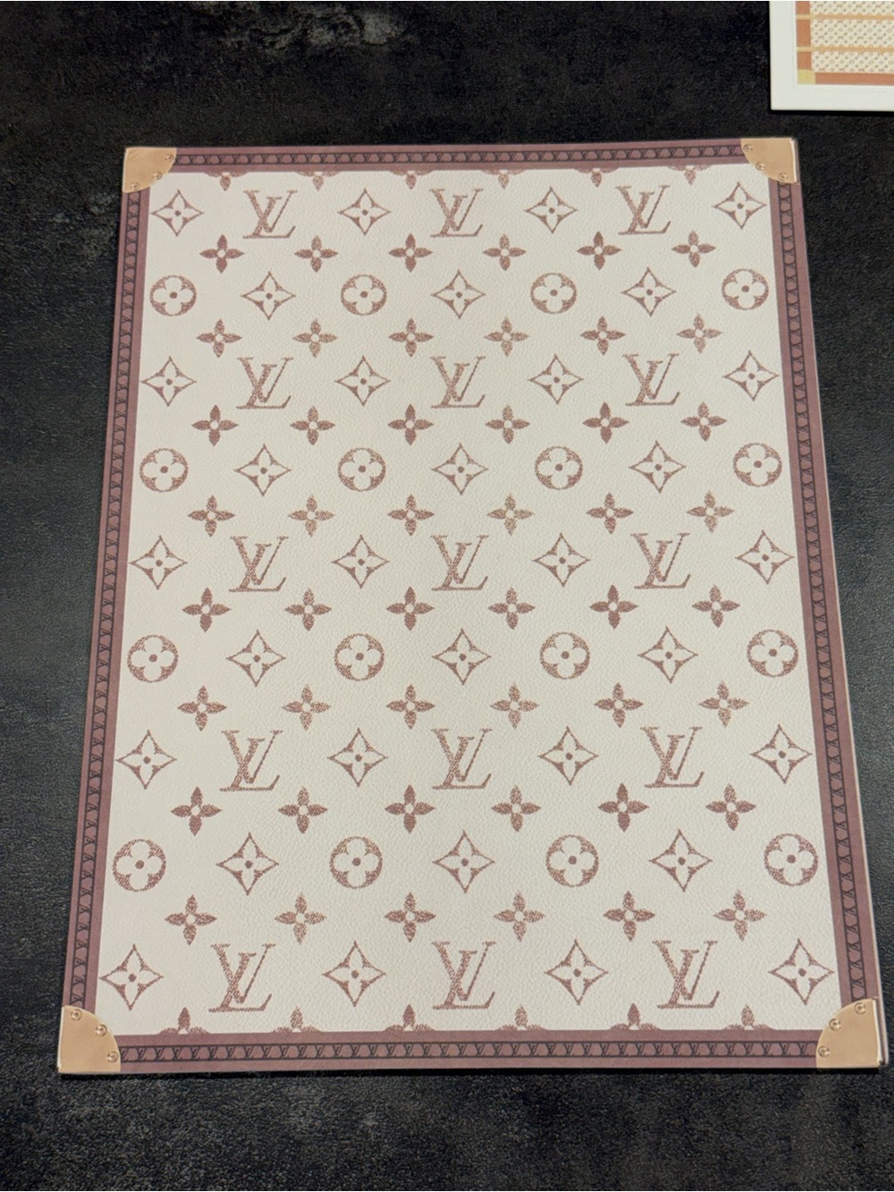 Louis Vuitton Event Craft Folder - Picture 10 of 11